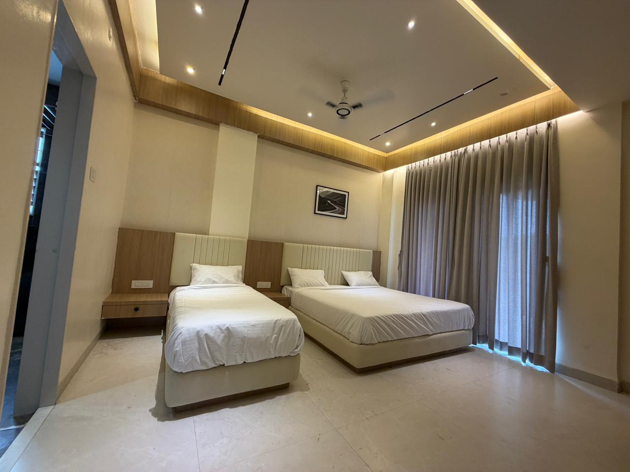 AC Deluxe — Four Bed